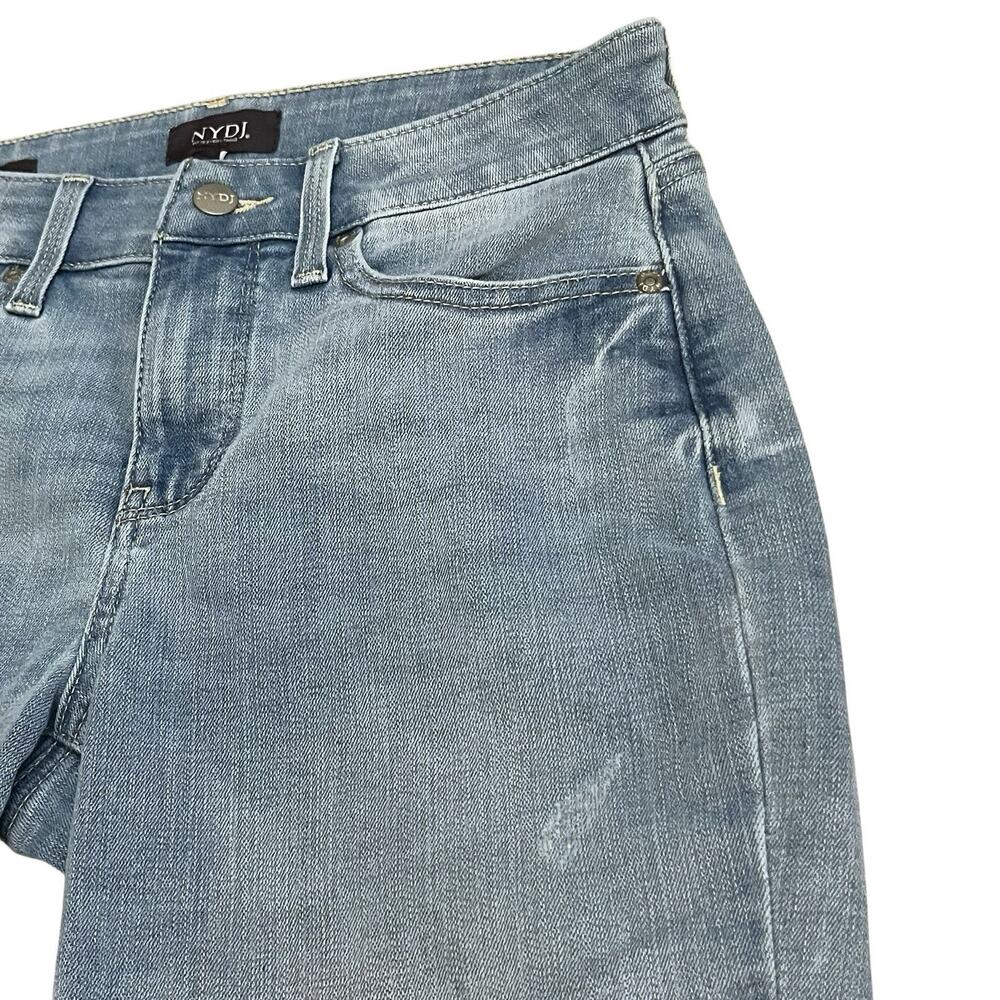 NYDJ Briella Denim Bermuda Shorts Size 2 Light Wash Cuffed Slimming Stretchy - Picture 3 of 11
